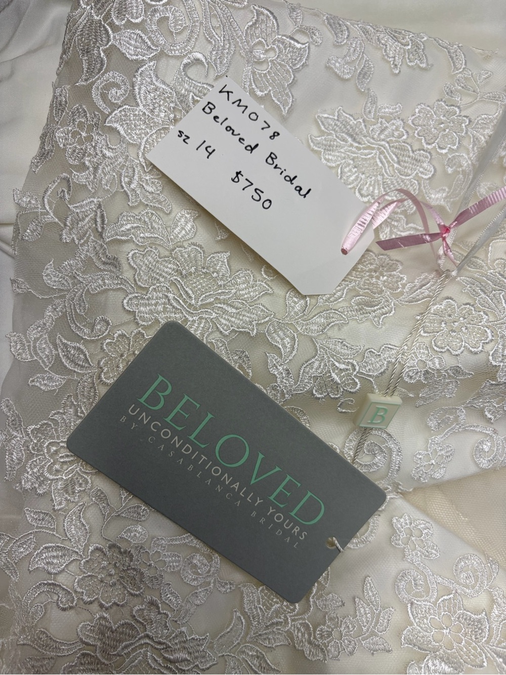 Size 12 V-Neck Lace Bodice Bridal Gown BELOVED by Casablanca Bridal - Picture 10 of 14